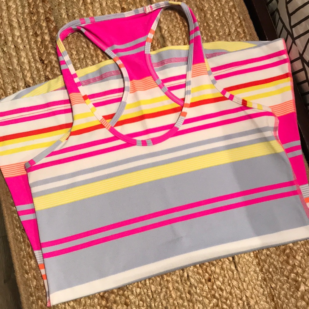 Lululemon top